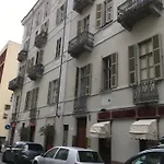 Garibaldi Apartment *